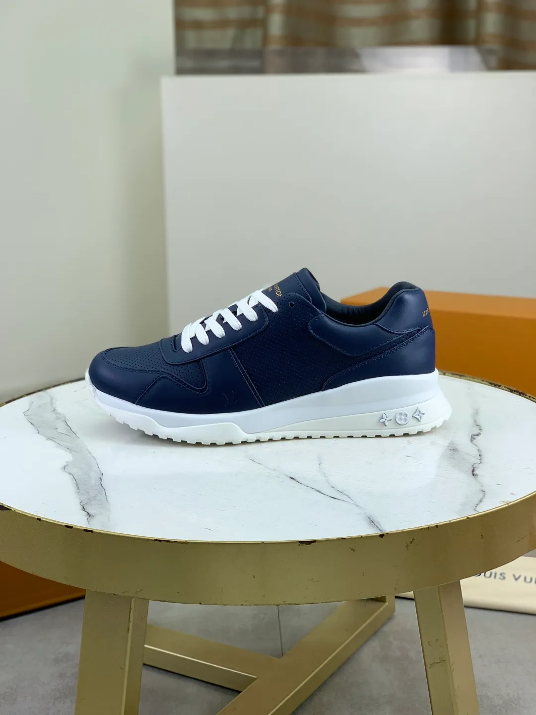 Men's men's shoes P680 new style 💶[LOUIS VUITTON] (original order) new style 🍀LV Louis Vuitton * - top version of LV classic trendy shoes! Use imported original cowhide and water-dyed cowhide lining. The latest original wear-resistant TPU combination outsole! High quality products! Multiple colors available, code number: 39-45 (46 customized)